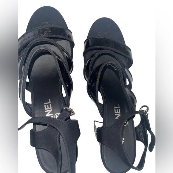 Chanel heels - Picture 2 of 4